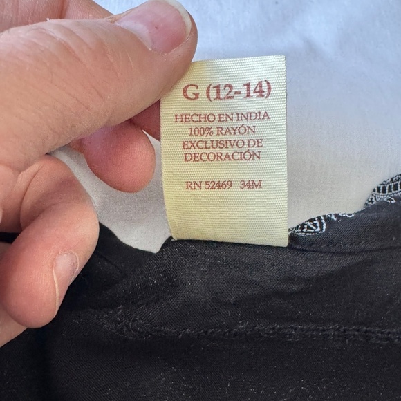 Faded Glory Women's Rayon 3/4 Sleeve 1/4 Button V-Neck Geometric Print Blouse L - Picture 7 of 14